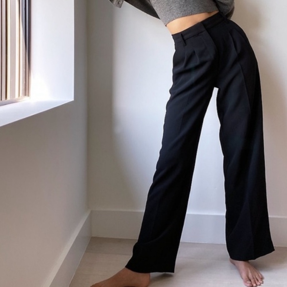 Pants wide leg Wilfred perfect condition (too small for me )